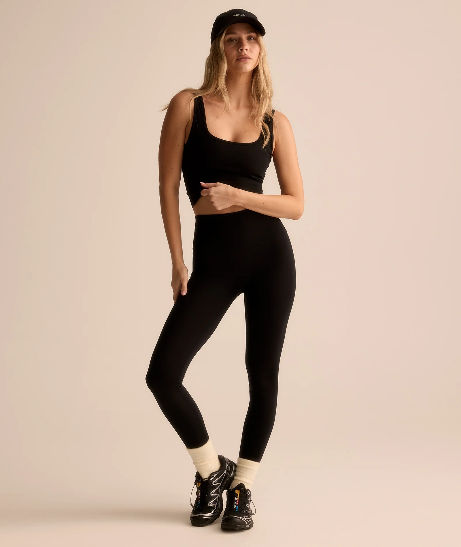 CROPPED TANK - BLACK - Image 3