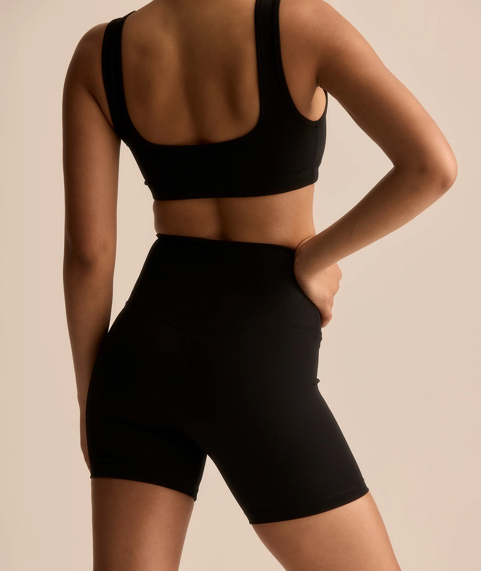 SPORTS BRA - BLACK - Image 5