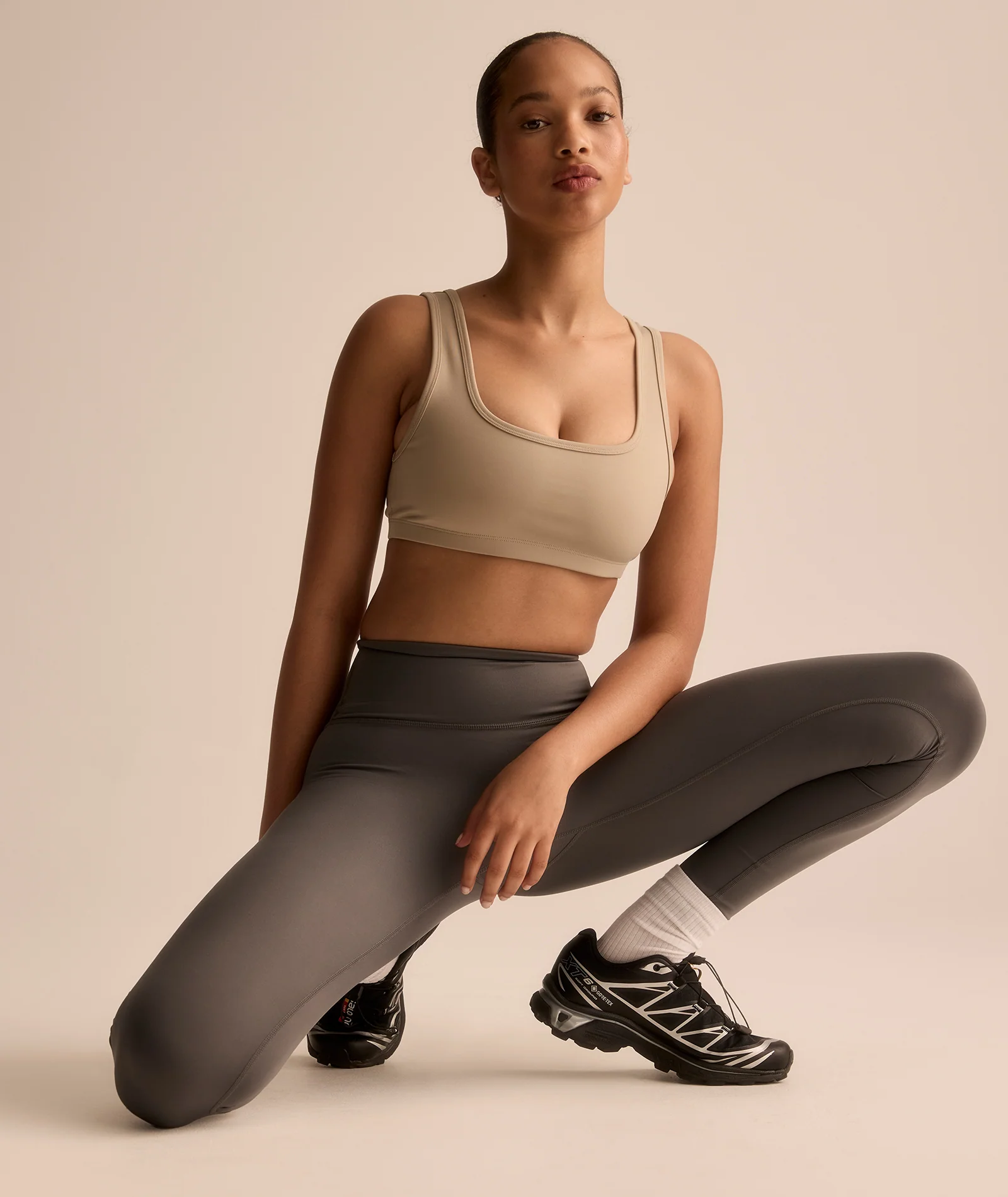 SPORTS BRA - TAUPE - Image 5